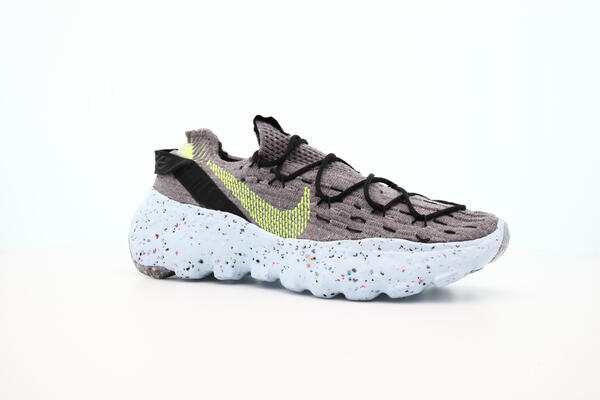 Nike SPACE HIPPIE 04 